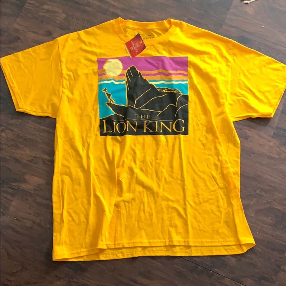 Brand new Disney Lion King shirt size XL